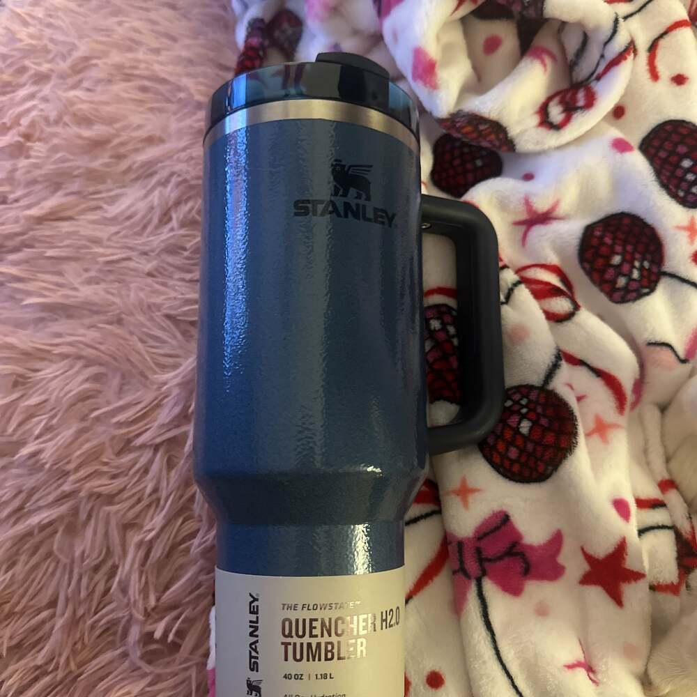 Stanley 40 oz Quencher H2.0 Tumbler Hammertone Lake No straw